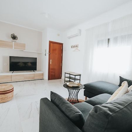 מאלגה Shiny Nab Super Family Apartment מראה חיצוני תמונה